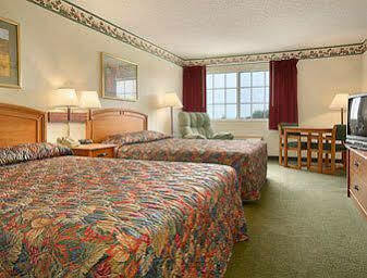 Eagle Ridge Inn Le Claire Exterior photo